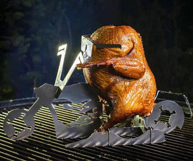 Beer Can Chicken Motorcycle Stand - //coolthings.us