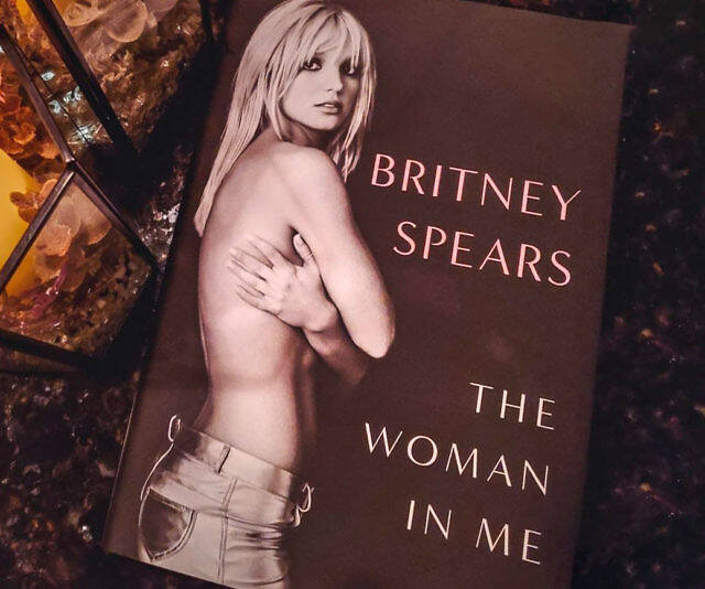 Britney Spears: The Woman In Me - //coolthings.us