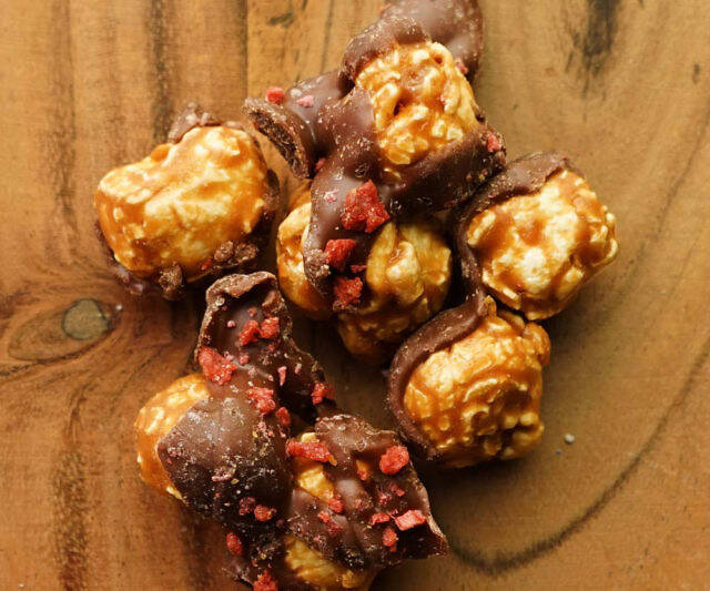 Chocolate Bacon Caramel Popcorn