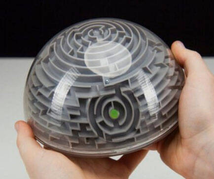 Death Star Maze - //coolthings.us