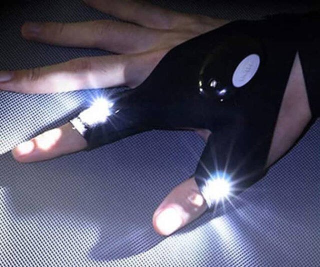 Flashlight Gloves - //coolthings.us
