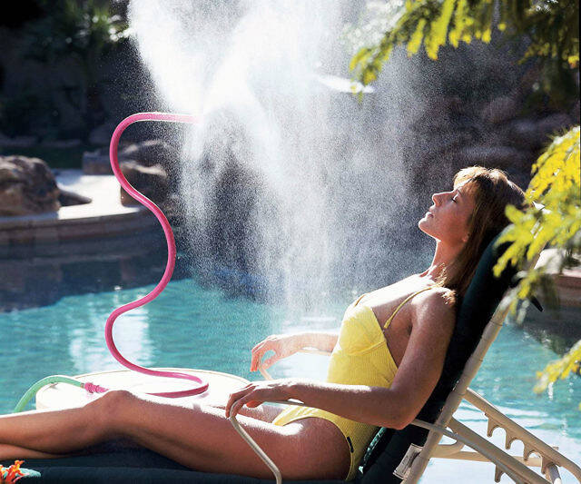 Flexible Portable Mist Stand - //coolthings.us