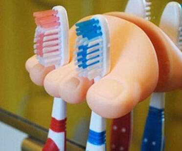Foot Toothbrush Holder - //coolthings.us