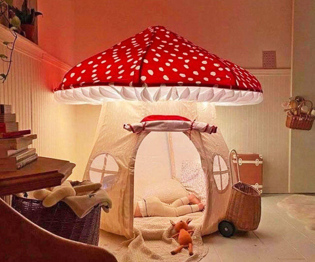 Giant Mushroom Play Tent - //coolthings.us