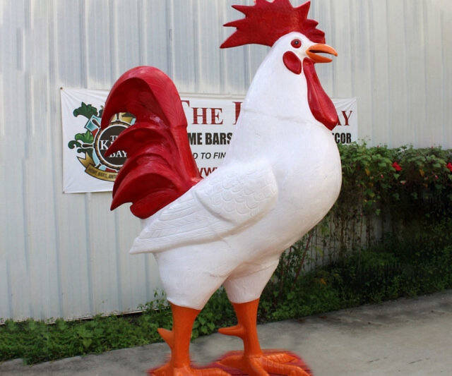 Giant Rooster Chicken Statue - //coolthings.us