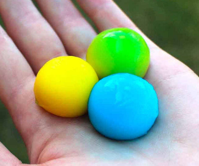 Goblies Throwable Paintballs - //coolthings.us