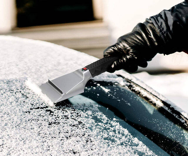 Heated Snow Ice Scraper - //coolthings.us