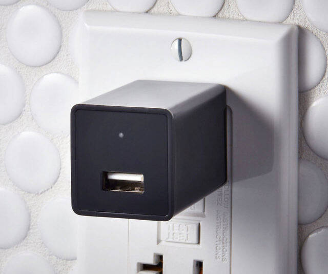 Hidden Camera USB Wall Charger - //coolthings.us
