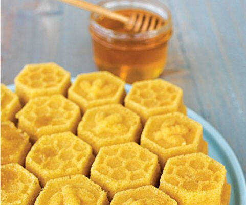 Bee Hive Honeycomb Dessert Pan - //coolthings.us