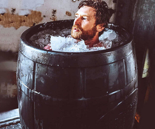 Ice Barrel Bathtub - //coolthings.us