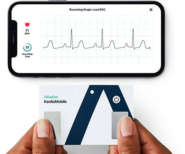 Kardia EKG Monitor Card - //coolthings.us