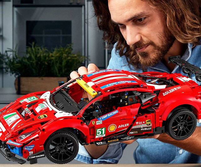 LEGO Technic Ferrari 488 GTE - //coolthings.us
