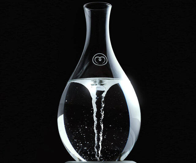 MAYU Swirl Water Pitcher - //coolthings.us