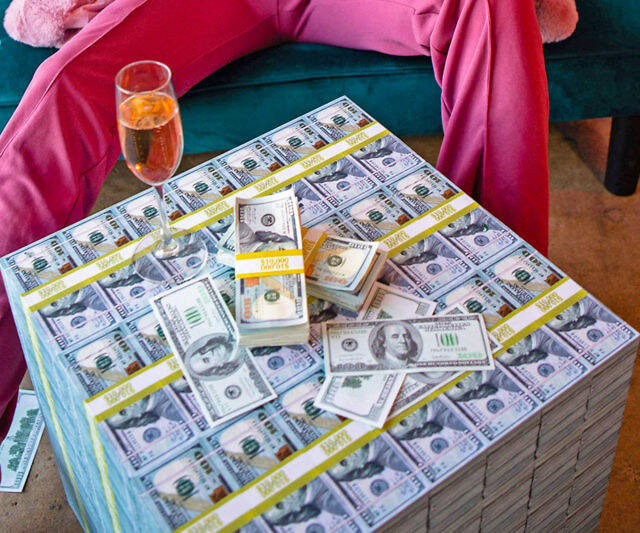 Million Dollar Cube Money Table - //coolthings.us