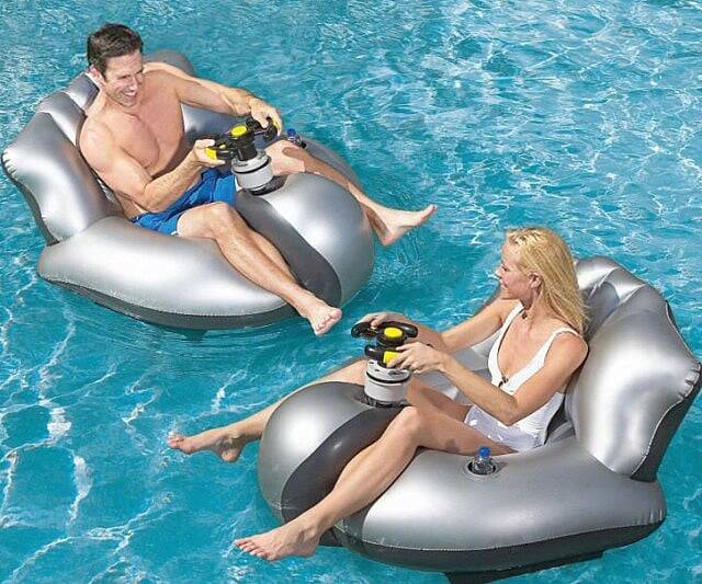 Motorized Floating Bumper Cars - //coolthings.us