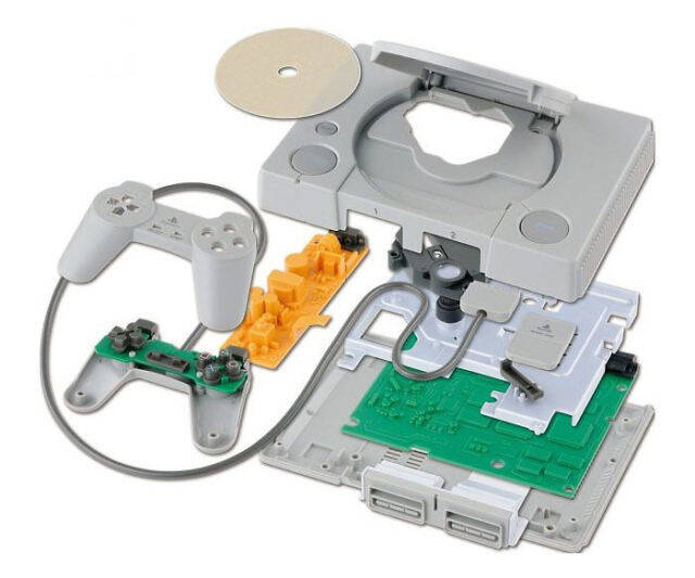 2/5 Size PlayStation Model Kit - //coolthings.us