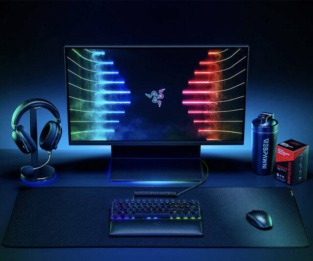 Razer Strider Gaming Mousepad - //coolthings.us