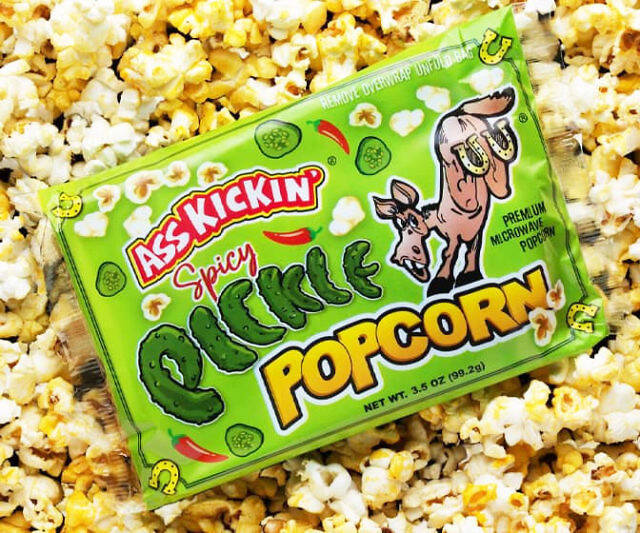Spicy Dill Pickle Popcorn - //coolthings.us