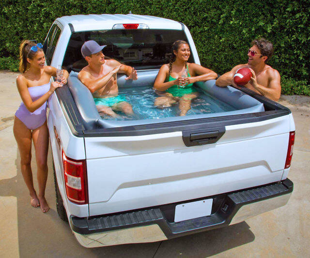 The Inflatable Truck Bed Pool - //coolthings.us