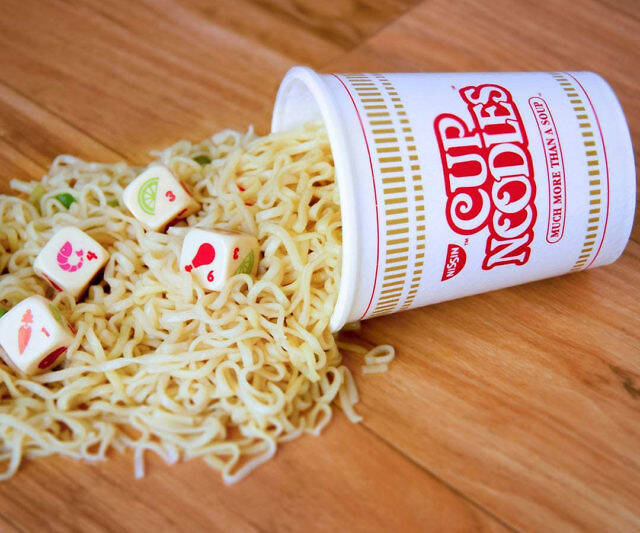 Yahtzee Cup Noodles - //coolthings.us